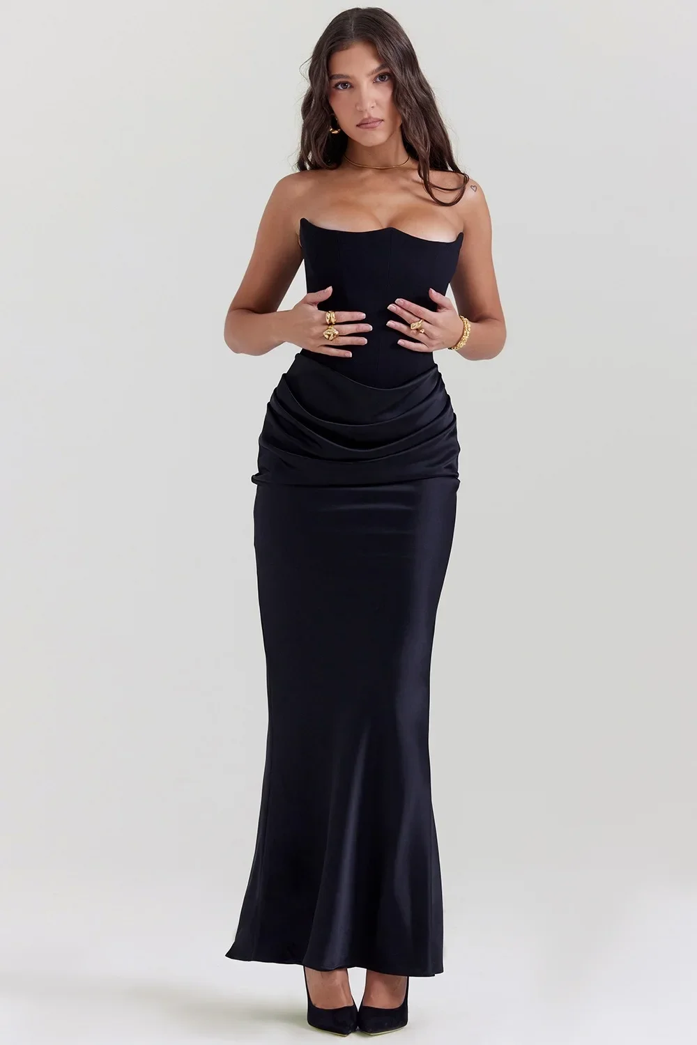Adelisse – Rochie Lungă Tip Sirenă din Catifea fără Breteluțe