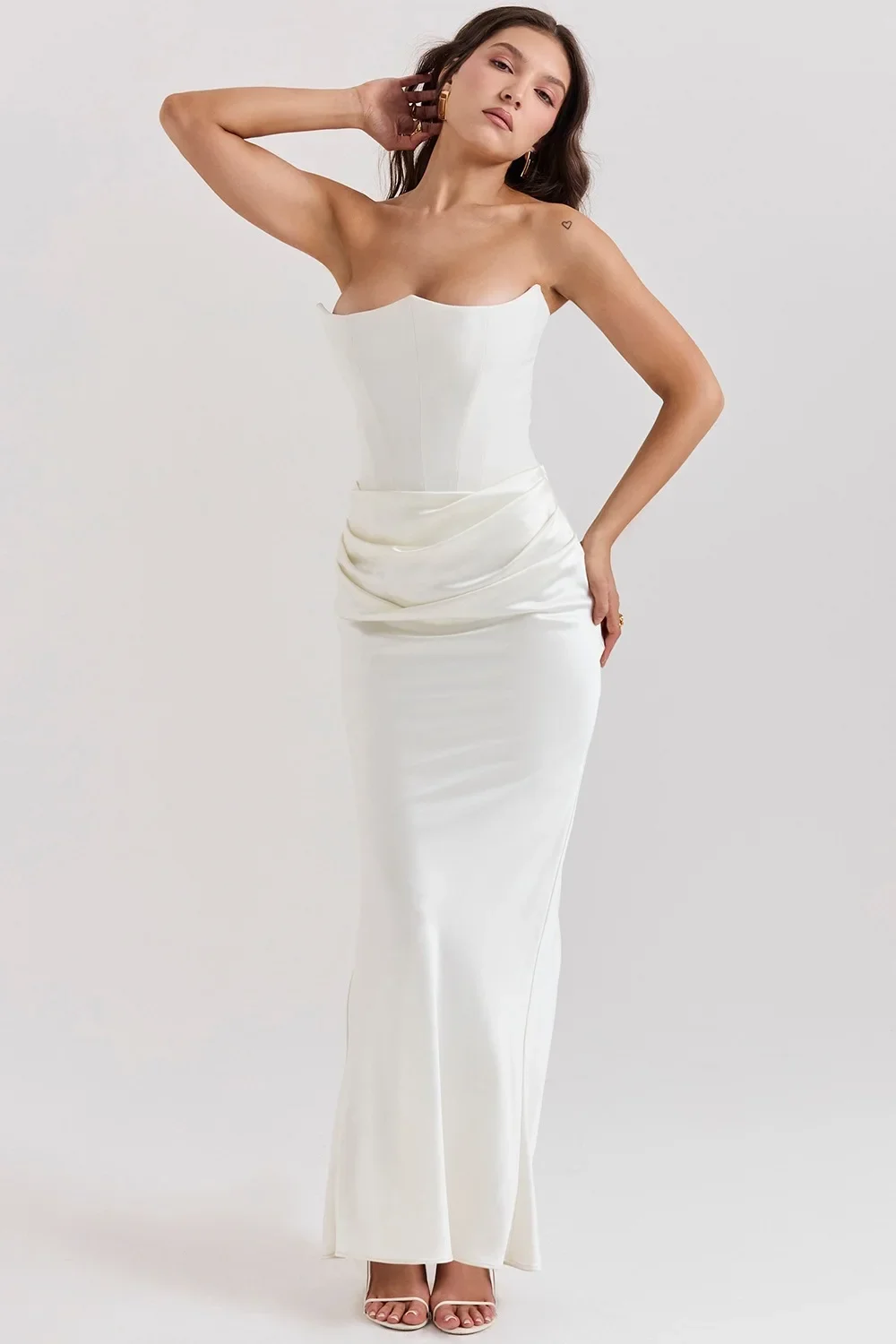 Adelisse – Rochie Lungă Tip Sirenă din Catifea fără Breteluțe