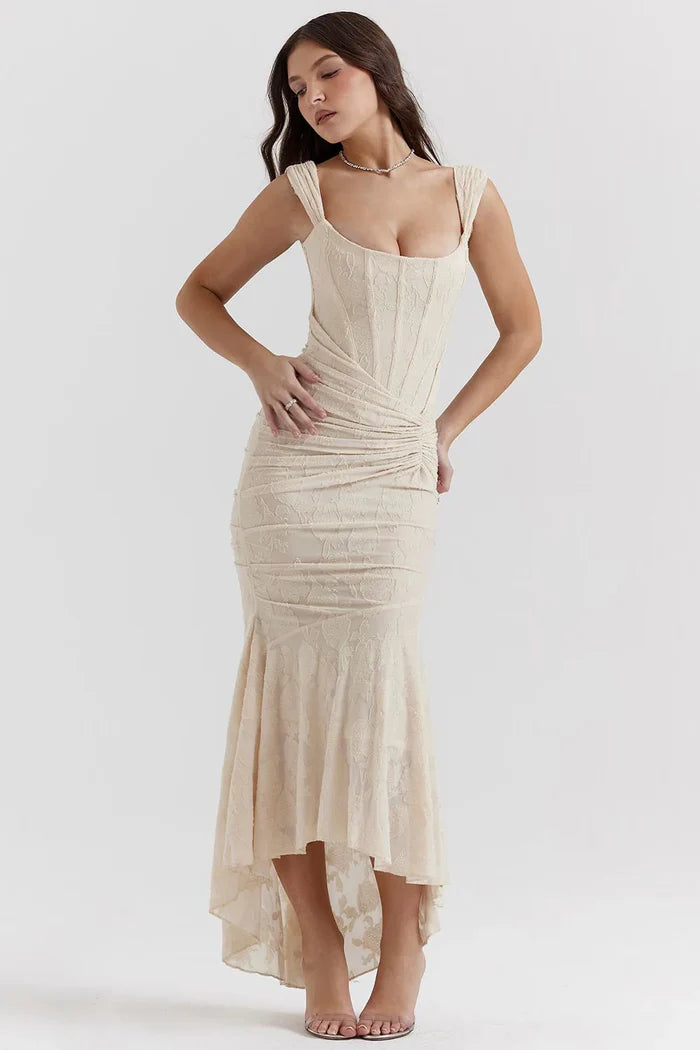 Rosea – Rochie Elegantă cu Croială Sculpturală și Imprimeu Floral Ton pe Ton (Colecția)