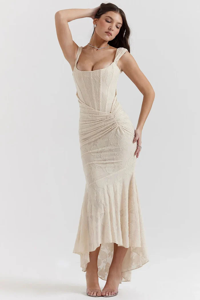Rosea – Rochie Elegantă cu Croială Sculpturală și Imprimeu Floral Ton pe Ton (Colecția)
