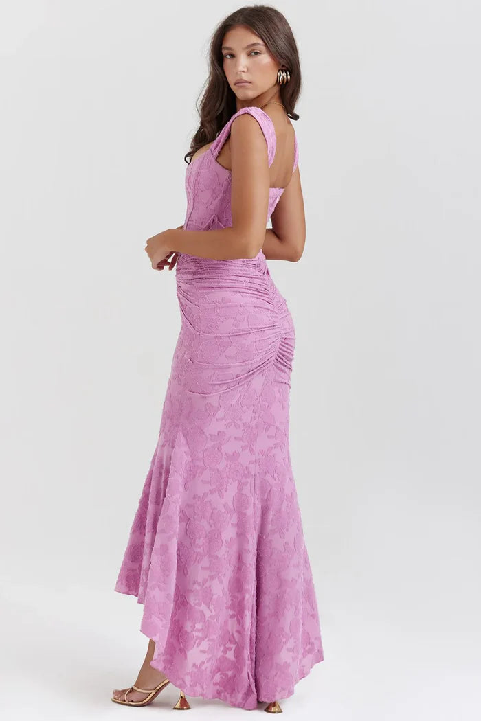 Rosea – Rochie Elegantă cu Croială Sculpturală și Imprimeu Floral Ton pe Ton (Colecția)