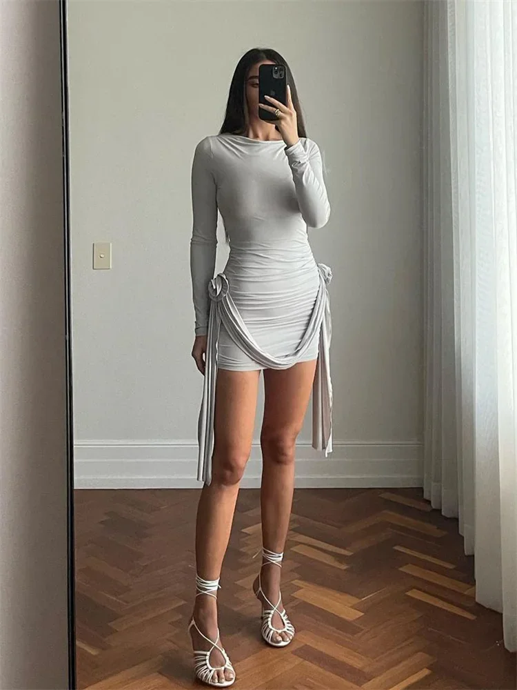 Elvia – Rochie Mini Plisată cu Mâneci Lungi