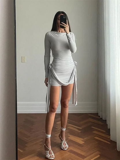 Elvia – Rochie Mini Plisată cu Mâneci Lungi