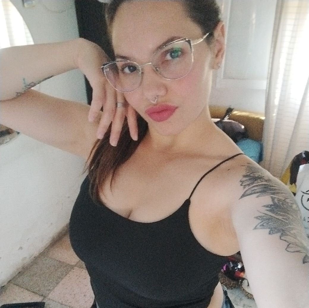 Gabriela V.