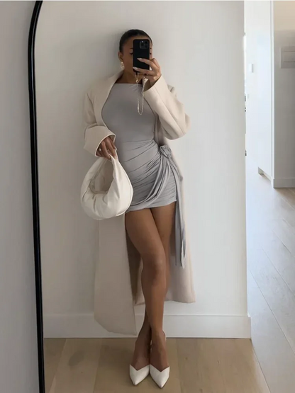 Elvia – Rochie Mini Plisată cu Mâneci Lungi