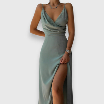 Sissy – Rochie Elegantă cu Decolteu Flattering și Croială Lejeră
