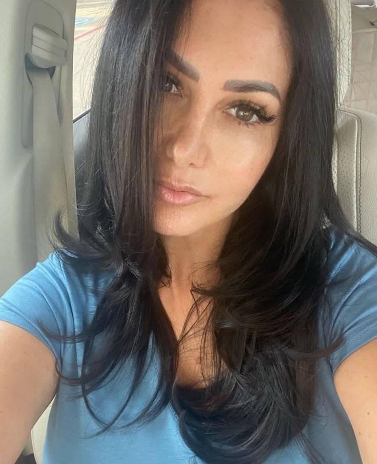 Ioana R.